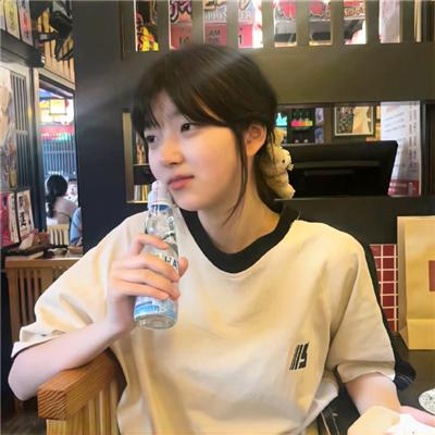 漂浮于太空的教室